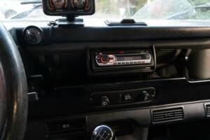 Afbeelding 19/23 van Land Rover Defender 90 Td5 (1999)