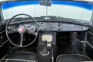 Afbeelding 7/50 van MG MGB (1968)