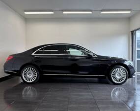 Image 4/30 of Mercedes-Benz S 350 d L (2018)