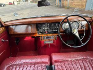 Bild 11/42 von Daimler 2.5 Litre V8 (1967)