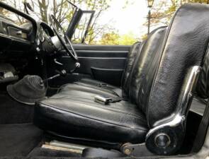 Image 25/50 of Alfa Romeo 2600 Spider (1964)