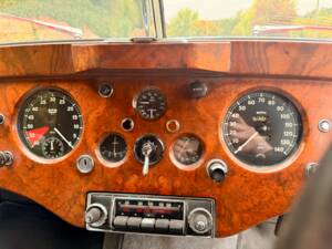 Image 17/22 de Jaguar XK 120 OTS (1954)