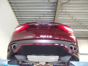 Image 84/98 of Maserati GranTurismo 4.2 (2008)