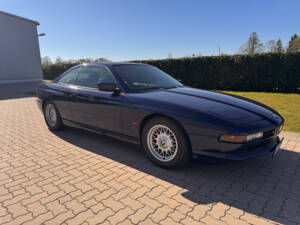 Image 22/69 of BMW 850i (1993)