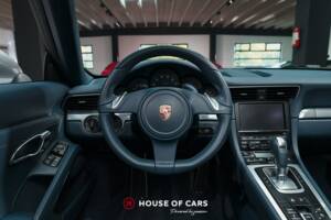 Image 16/24 of Porsche 911 Carrera (2012)