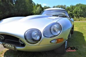 Image 4/31 de Jaguar E-Type (1968)