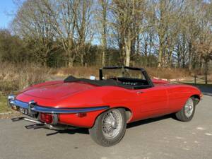 Image 20/62 of Jaguar E-Type (1969)