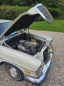 Image 12/62 of Mercedes-Benz 280 SE (1971)