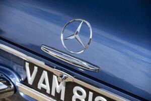 Image 22/44 de Mercedes-Benz 230 SL (1966)