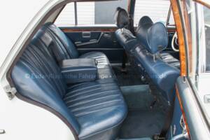 Image 18/35 de Mercedes-Benz 300 SEL 3.5 (1971)