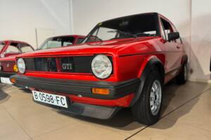 Image 1/34 de Volkswagen Golf I GTI 1.6 (1982)