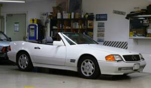 Image 3/27 of Mercedes-Benz SL 500 (1993)