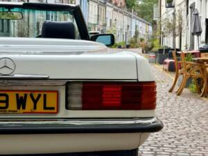 Image 39/50 of Mercedes-Benz 280 SL (1984)