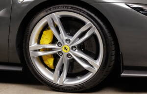 Imagen 32/42 de Ferrari 296 GTS (2024)