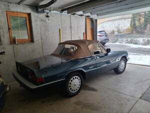 Bild 2/7 von Alfa Romeo 2.0 Spider (1989)