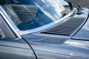 Image 19/23 of Mercedes-Benz 560 SL (1988)