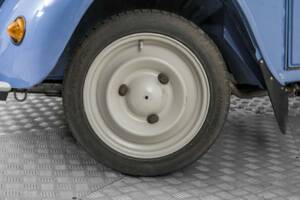 Image 4/50 of Citroën 2 CV 6 (1985)