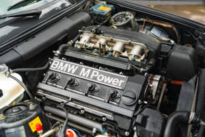 Image 15/57 of BMW M3 (1988)
