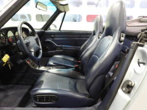 Image 15/51 of Porsche 911 Carrera (1994)