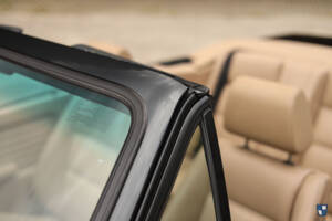 Bild 80/83 von BMW 325i (1990)
