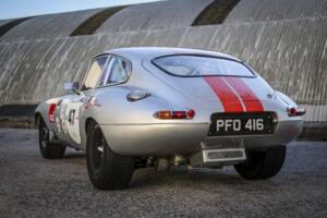 Immagine 17/50 di Jaguar E-Type 3.8 (1962)