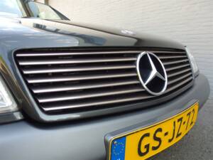 Image 9/96 of Mercedes-Benz 300 SL (1992)