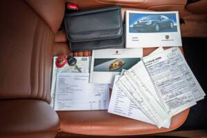 Image 40/63 of Porsche 911 Carrera 4S (2004)