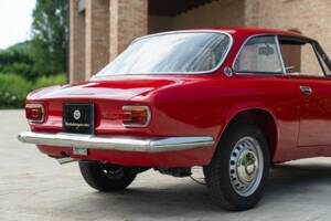 Afbeelding 14/50 van Alfa Romeo Giulia 1600 Sprint GT Veloce (1967)