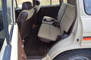 Image 11/24 of Toyota Land Cruiser FJ 60 (1984)