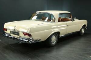 Afbeelding 2/50 van Mercedes-Benz 280 SE (1969)