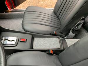 Image 69/177 de Mercedes-Benz 350 SL (1974)