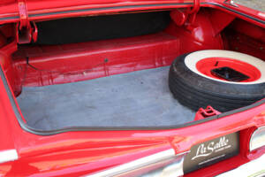 Image 25/31 of Chevrolet Impala Convertible (1960)