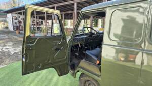 Image 16/51 of UAZ 3741 (1991)