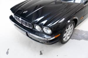 Bild 23/32 von Jaguar XJ 8 3.5 (2005)