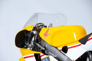 Bild 17/50 von Honda RS 250 RF (1992)