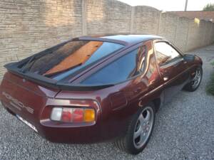 Image 6/15 of Porsche 928 S (1984)