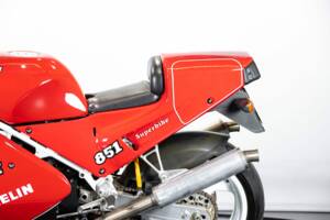 Image 32/50 of Ducati DUMMY (1990)