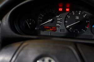 Immagine 23/27 di BMW 328i (1995)