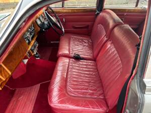 Bild 10/42 von Daimler 2.5 Litre V8 (1967)