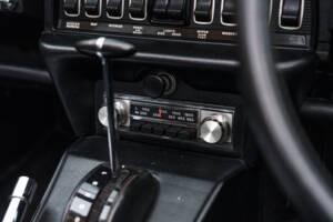 Image 18/21 de Jaguar E-Type V12 (1973)