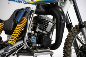 Immagine 10/48 di Husqvarna CR 250 (1983)