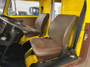Image 6/19 of Volkswagen T2 Brasil Camper (1978)
