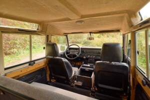Image 28/42 of Land Rover 110 (1984)