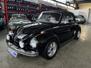 Image 7/41 de Volkswagen Coccinelle 1303 LS (1974)