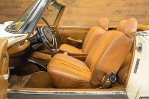 Image 10/19 de Mercedes-Benz 280 SL (1970)