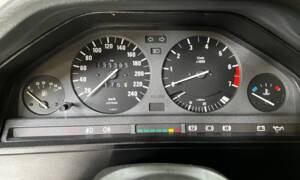 Immagine 12/21 di BMW 318i (1991)