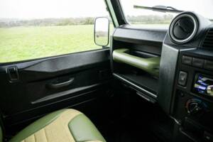 Image 17/39 of Land Rover Defender 90 TD4 (2008)