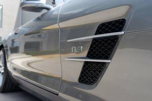 Image 19/21 of Mercedes-Benz SLS AMG Roadster (2012)