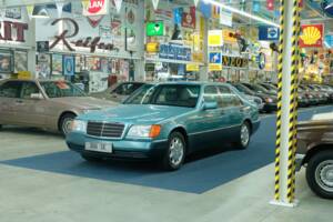 Bild 9/50 von Mercedes-Benz 300 SE (1991)