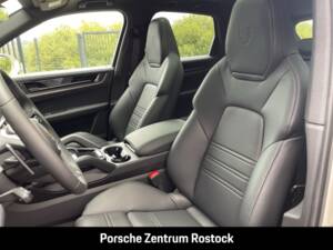 Imagen 8/32 de Porsche Cayenne Turbo E-Hybrid (2025)